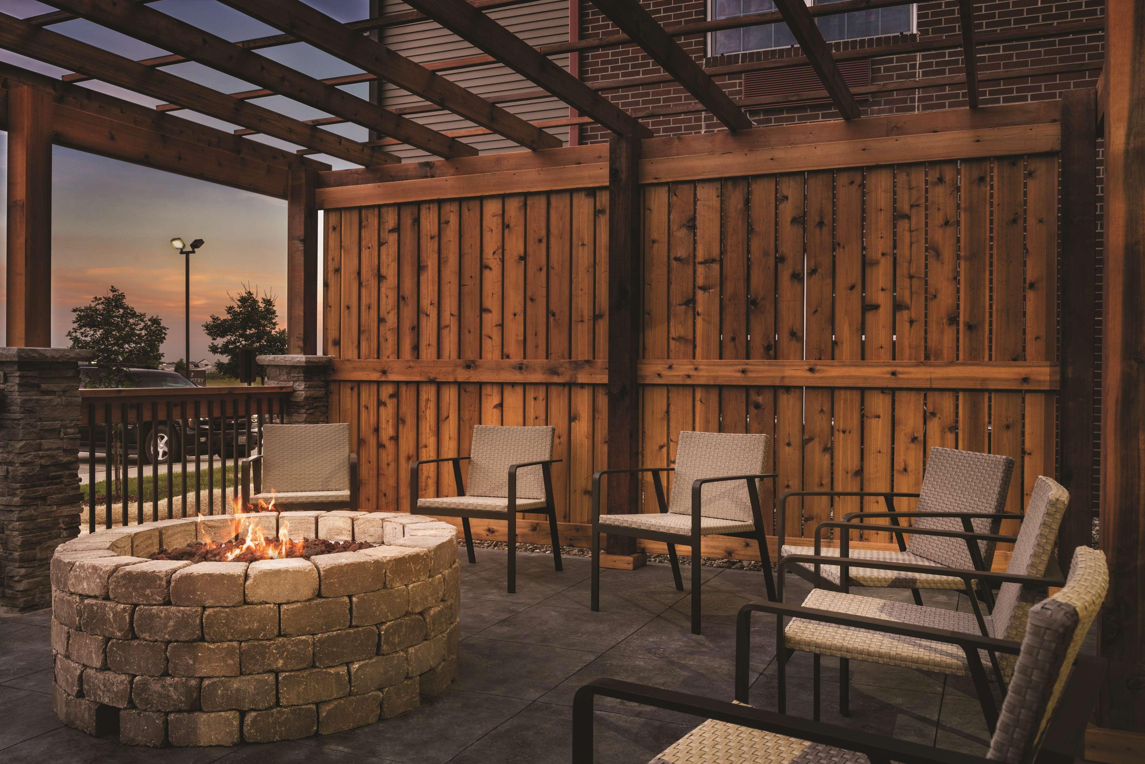 Country & By Radisson, Coralville, Ia Coralville