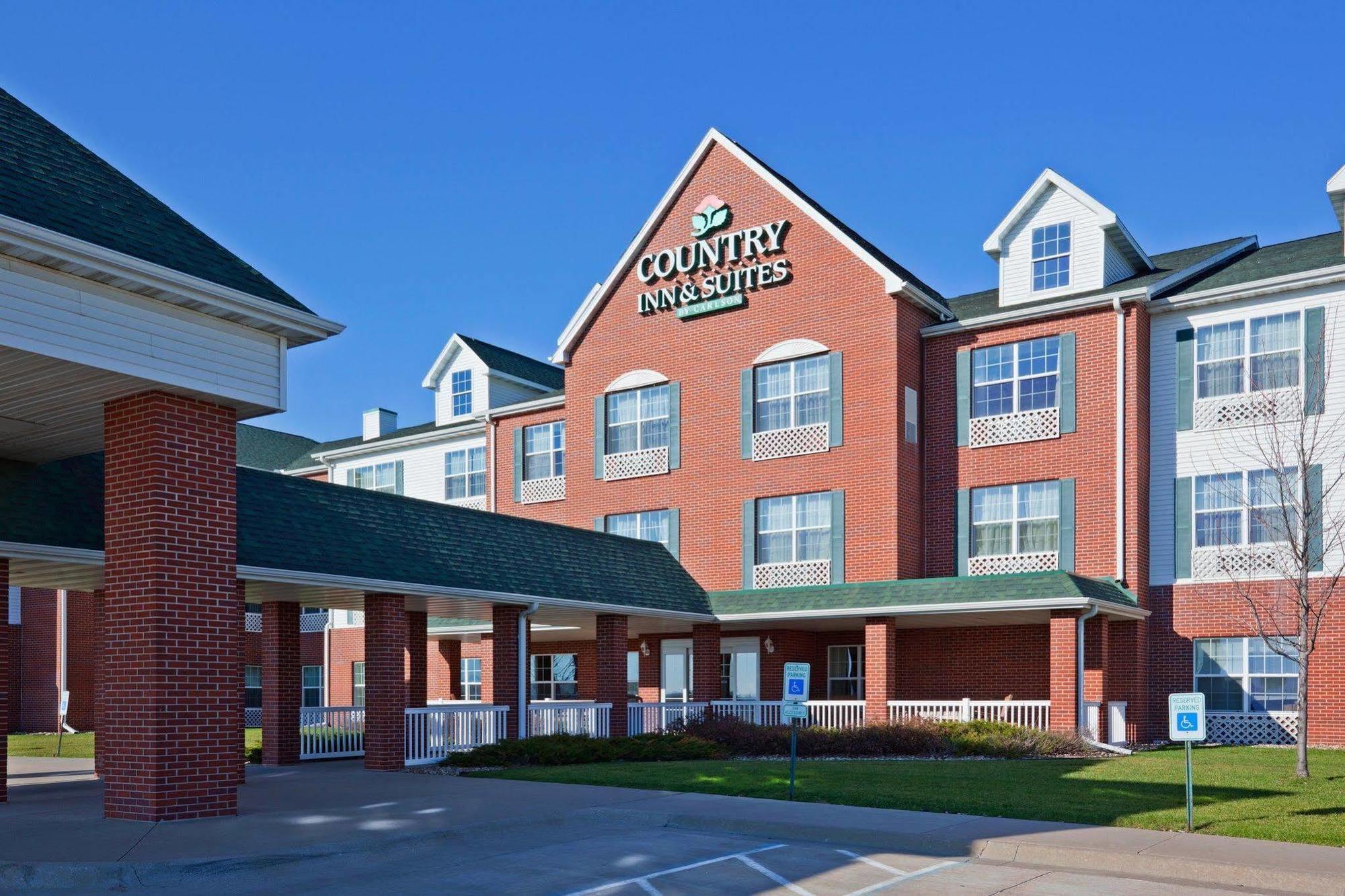 Country & By Radisson, Coralville, Ia Hotel Coralville