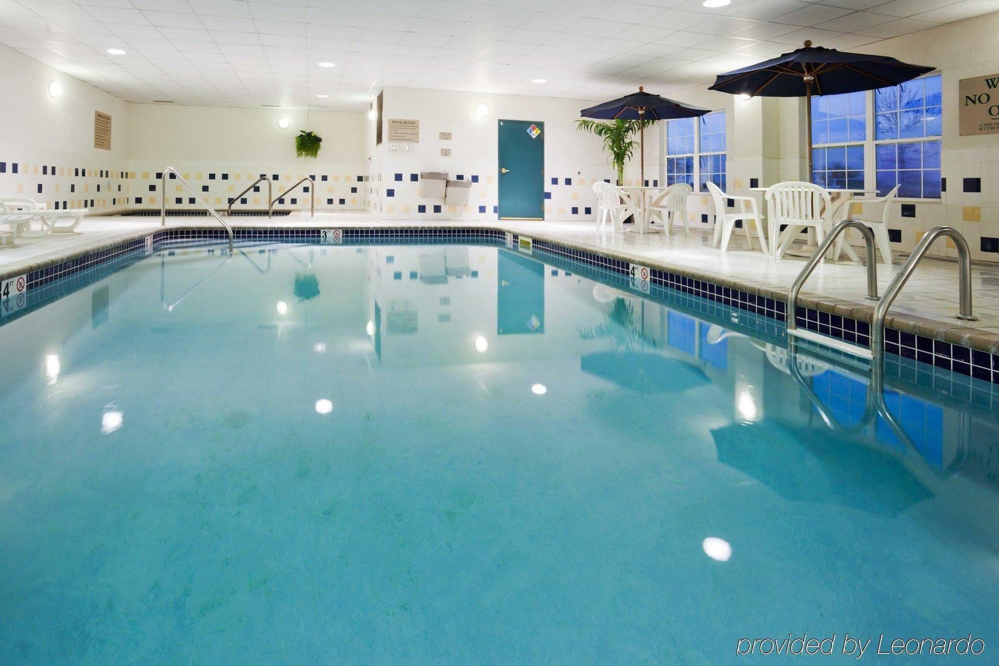 Country & By Radisson, Coralville, Ia